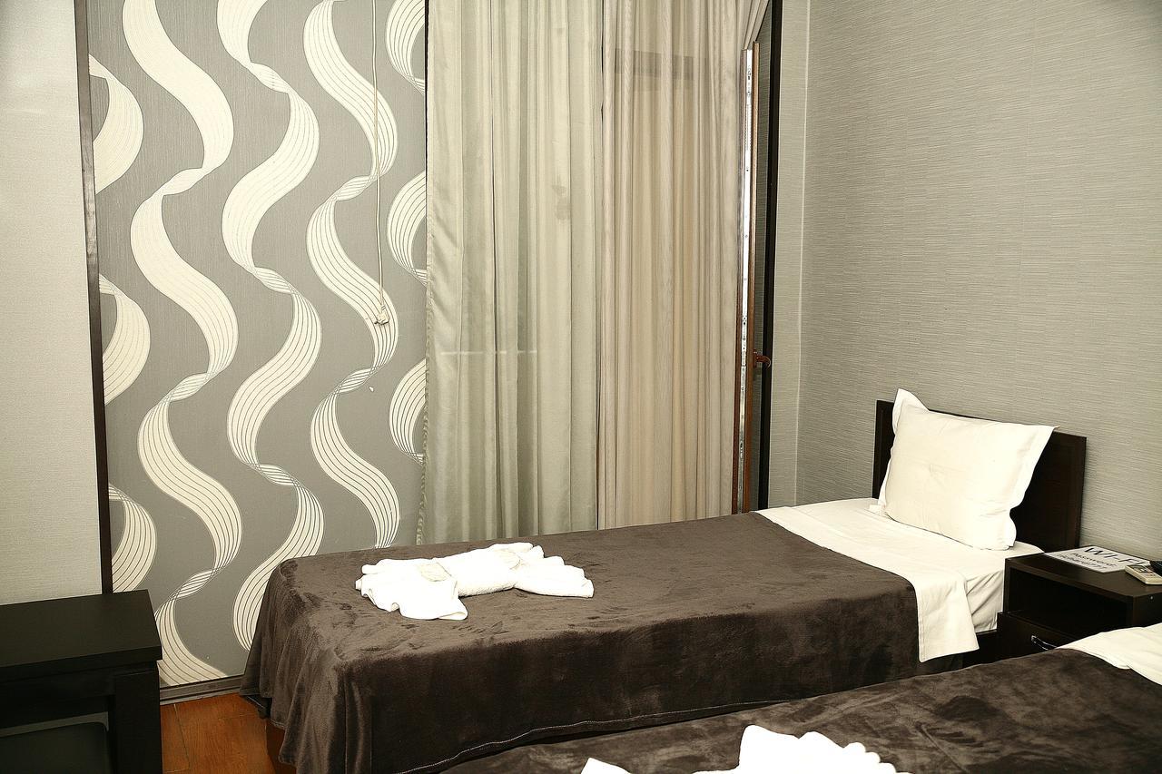 Hotel Richard Тбилиси Екстериор снимка