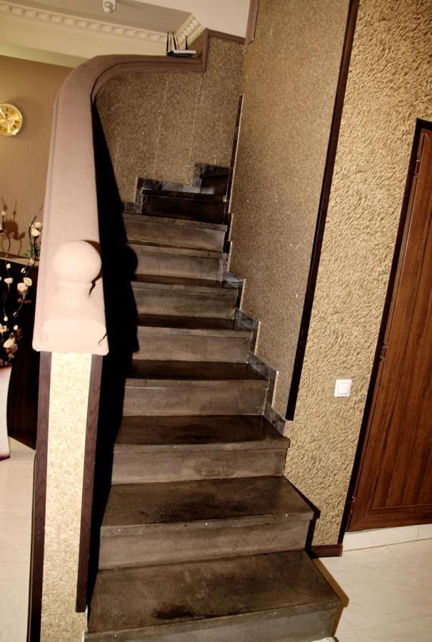 Hotel Richard Тбилиси Екстериор снимка